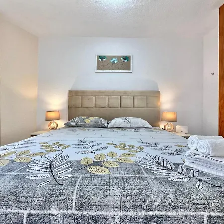 Apartamento Torres De Yomely - Y10f *