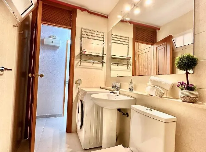 Torres De Yomely - Y10f * Playa de las Americas (Tenerife)